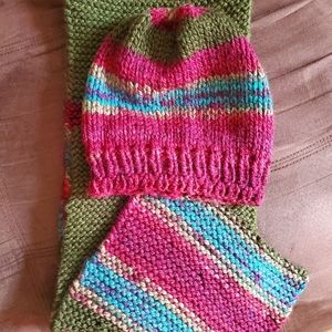 #knitbycarla multicolor hat+scarf one size